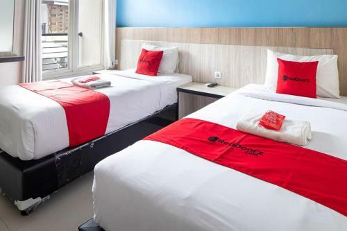 Hostal Reddoorz Plus At Panorama Villas Batu