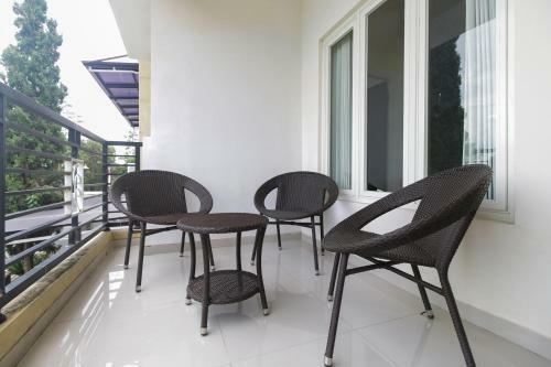 Hostal Reddoorz Plus At Panorama Villas Batu