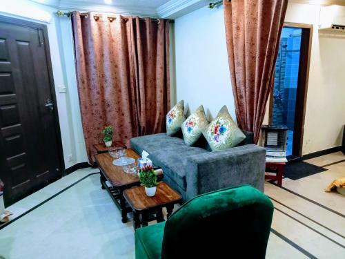 E-11, Daily-basis, 1-bedroom Apartment