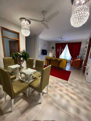 Apartamento Luxurious House, 3 Master Bedrooms, Parking