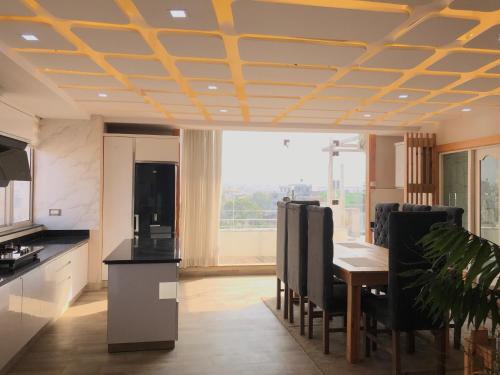 Aura Home