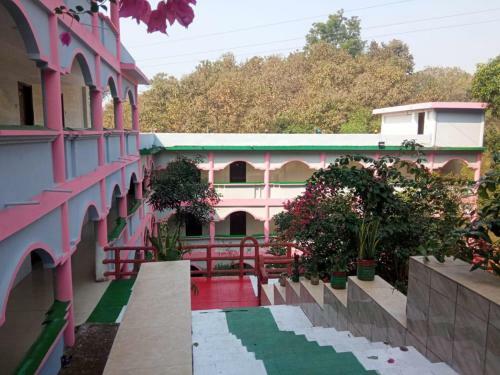 Hotel Hill Palace Resort