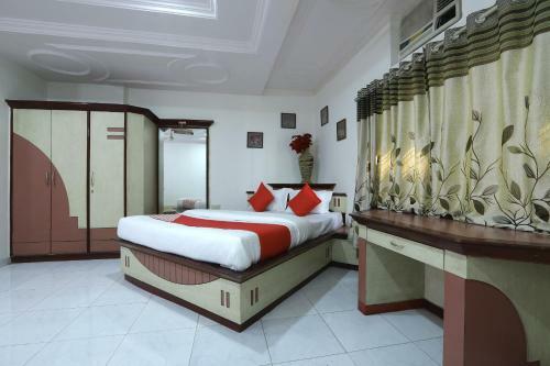 Oyo Flagship 12049 Hotel Ravi Kiran Executive