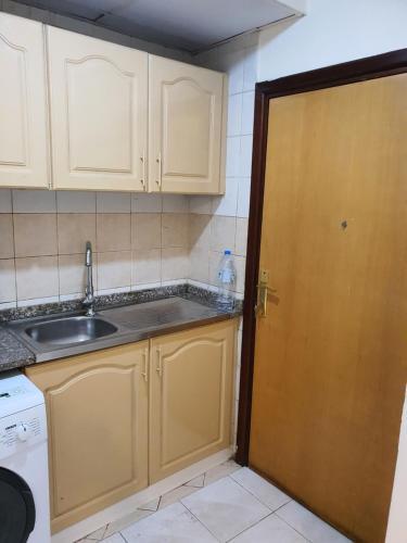 Apartamento Vintage Studio Apt With King Bed In Down Town