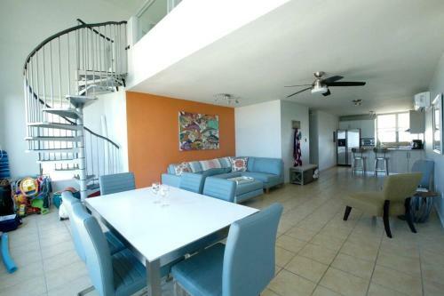 Apartamento Stay In Our Stunning Beachfront Penthouse!
