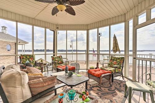 Lakefront House With Game Room, Deck And Views!