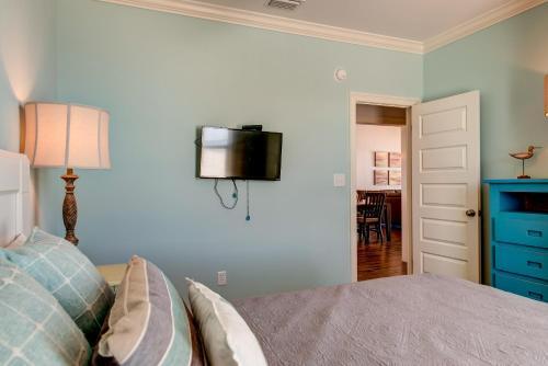 High Tide - Pet Friendly! Expansive Floor Plan And Stunning Views! Large Gulf Front Deck! Home
