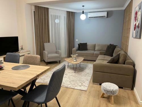 Dream Apartment-100mbs-by The Sea