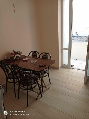 Port Side - 2br Apartment - Center Location