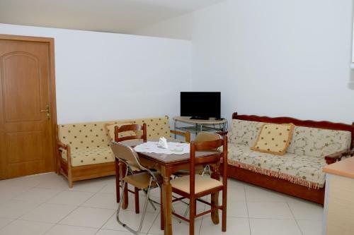 Seaview Apartment, Sarande