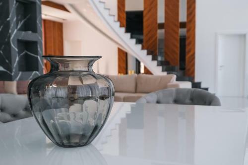 Panoramic Lake View Luxury Villa