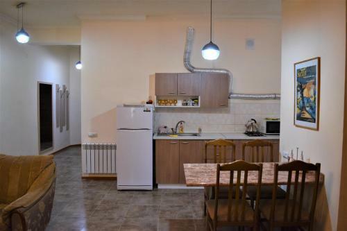 Cascade Apartment & Tours