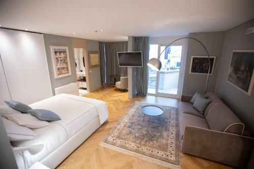 Seven Luxury Suites - Apartments