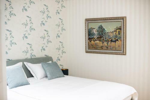 Seven Luxury Suites - Apartments