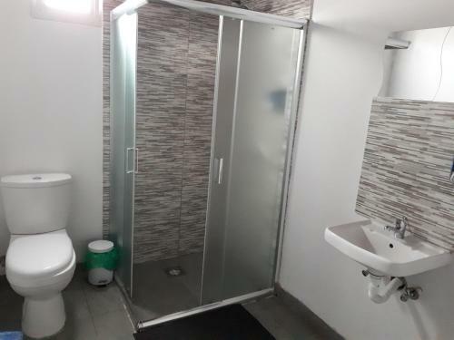 Albergue Y.m.cottage Heights Ltd
