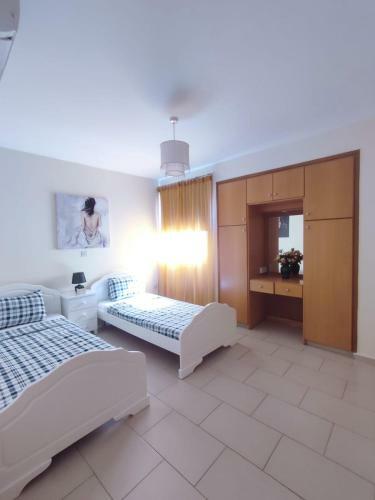 3 Zimmer, Pool Villa In Kato/universal, Paphos