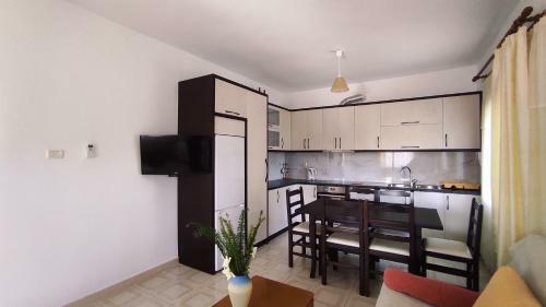 Four Seasons Apartments