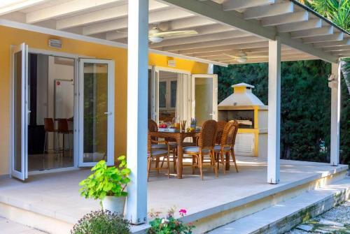 Villa Lime Coral