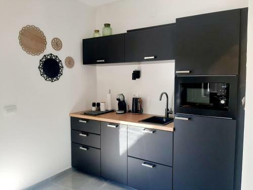 Juma Apartment Vir