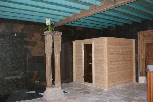 Hostal Domaine Des Doucins & Spa