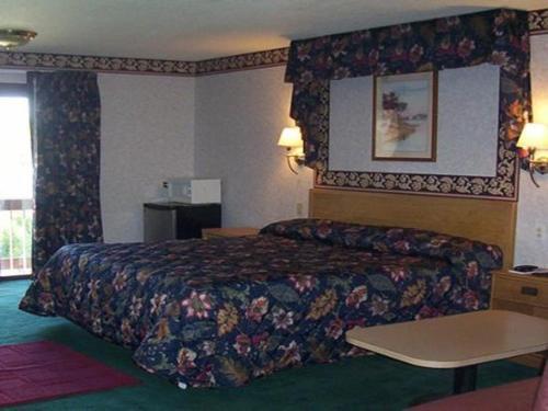 Motel Passport Inn And Suites