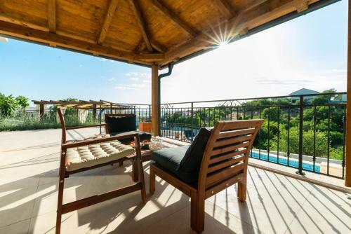 Modern Rustic Villa Kate