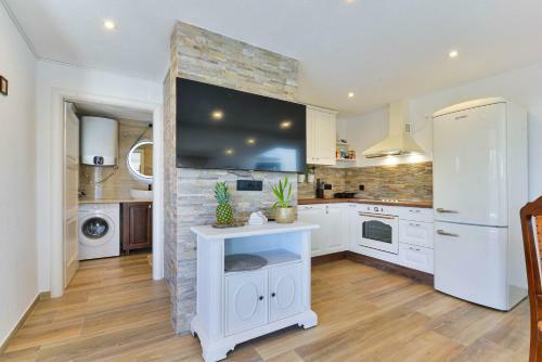 Modern Rustic Villa Kate