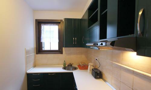 3 Br Apartment In Boka Gardens Complex