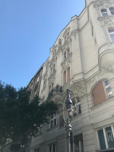 V. District Apartment