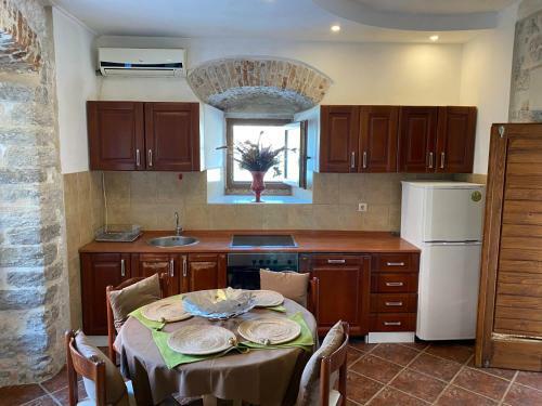 Apartamento Prcanj Trio
