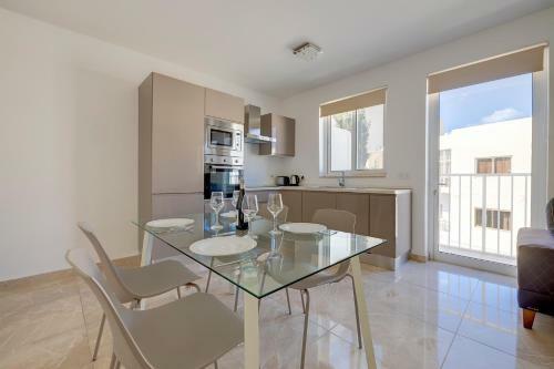Modern 2br Apartment In Central St Julian's