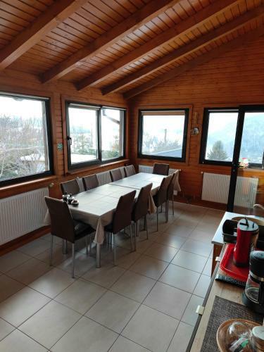 Hostal Casa Raiul Muntilor