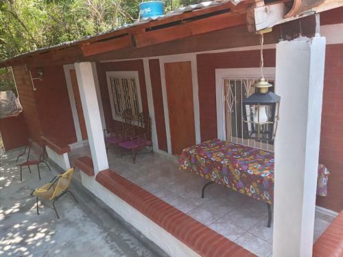 Hostal Alojamiento El Bosque