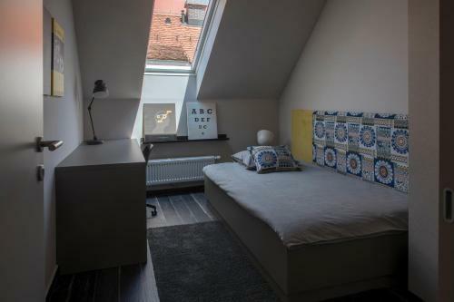 Apartamento Above The Old Vine App Lent With River View