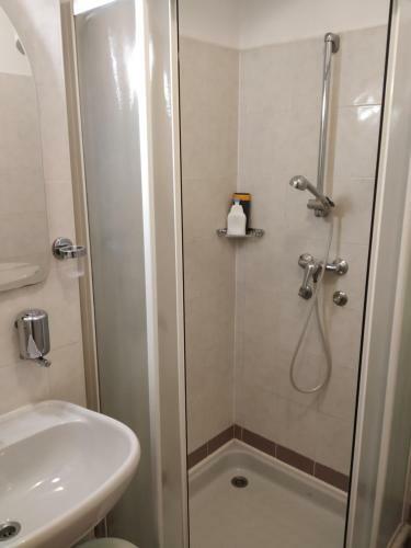 Hotel Accomodation Pertout
