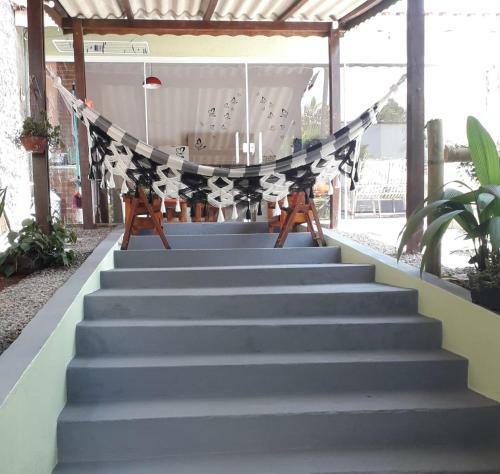 Casa de H�spedes (Continue Em Isolamento Familiar)