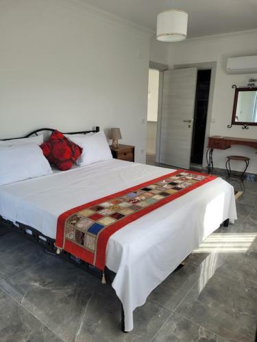 Remarkable Private 4-bed Villa In Dalyan With Pool