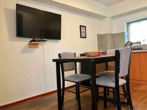 Apartamento New Duplex 8 Min Walk To Main Square