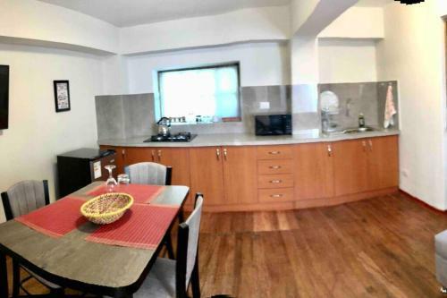 Apartamento New Duplex 8 Min Walk To Main Square