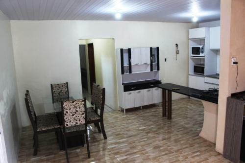 Casa Com Piscina Sensacional