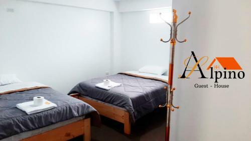 Hostal Alpino Guest House