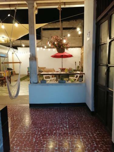 Hostal Hotel Much�