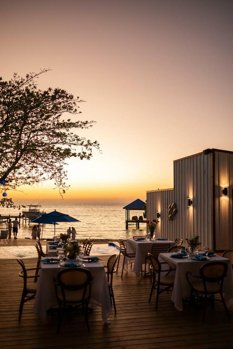 Hotel Blue Roatan Resort