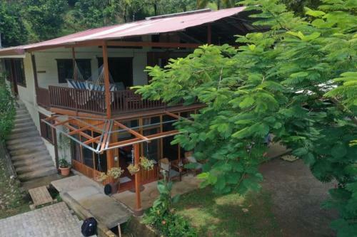 Bamboo River House And Hotel