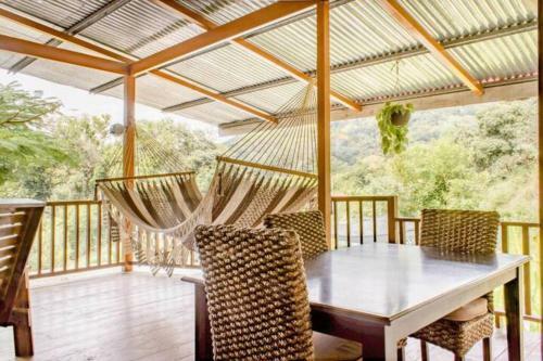 Bamboo River House And Hotel