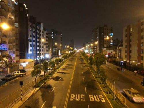 Habitaci�n Con Vista A La Ciudad