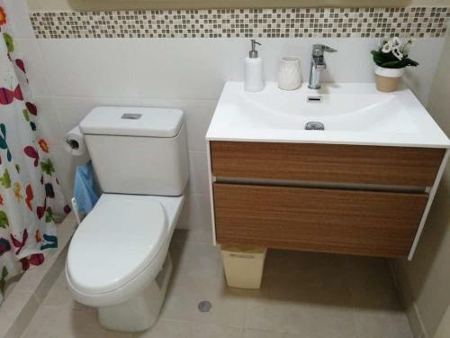 C�modo Y C�ntrico Apartamento En Lince