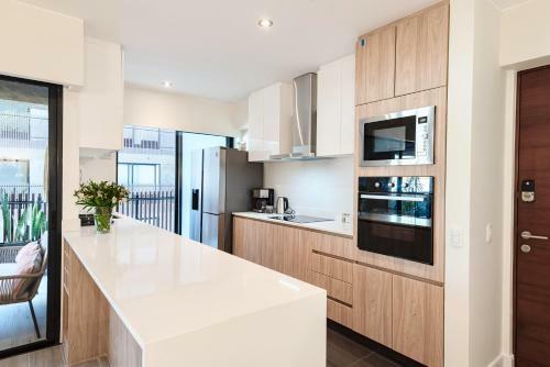Apartamento ? Maras Residence ? Luxury Rooftop Pool & Grill