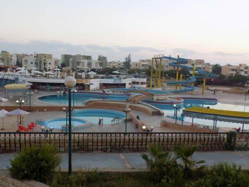 Apartamento 2b Equipped Basement Chalet With 2 Beds Pool View Green Beach Villa 114b