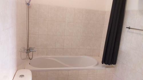 Bright Apartment In The Town Center